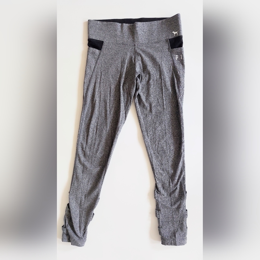 Victoria's Secret Pink Cropped Athletic Leggings Gray Rear Cut Out Size Small